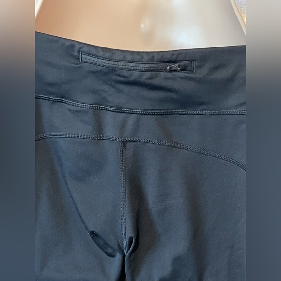 Women's Nike Dri-Fit Black Workout Capris - Picture 6 of 10